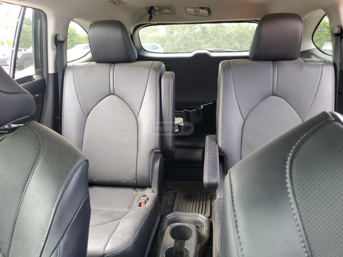 Toyota Highlander LE 4dr All-Wheel Drive Automat 2023 — миниатюра 10