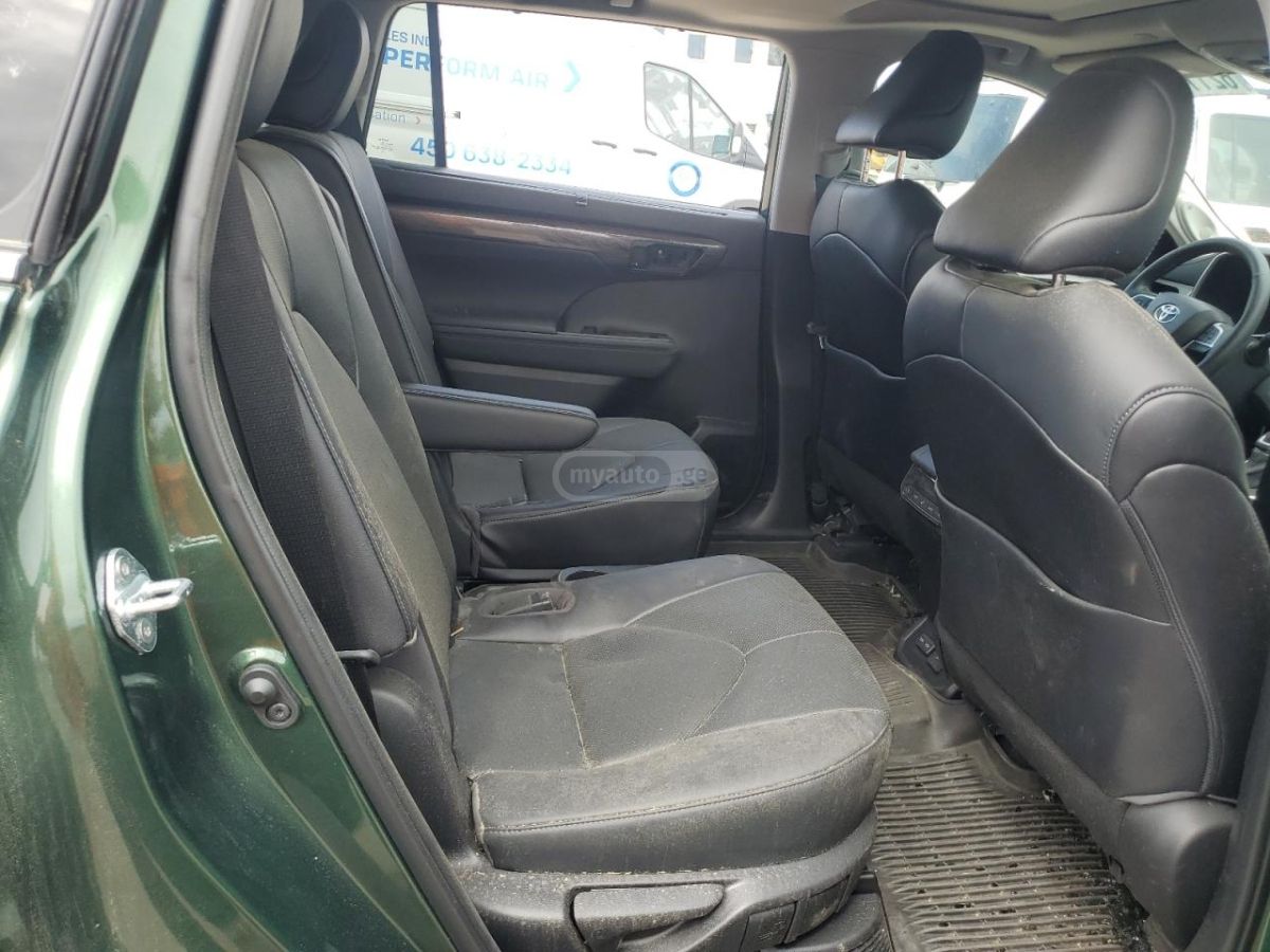 Toyota Highlander LE 4dr All-Wheel Drive Automat 2023 — миниатюра 11