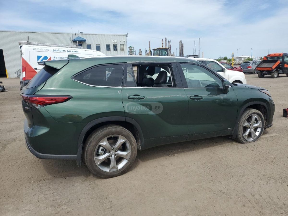 Toyota Highlander LE 4dr All-Wheel Drive Automat 2023 — миниатюра 3