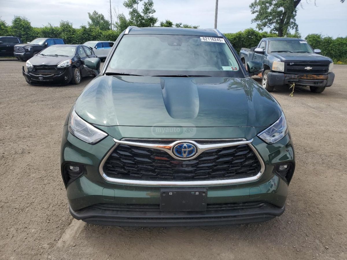 Toyota Highlander LE 4dr All-Wheel Drive Automat 2023 — миниатюра 5