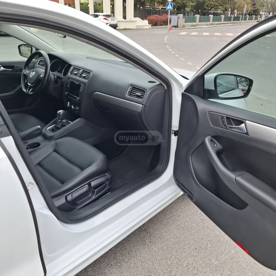 Volkswagen Jetta - фото 11