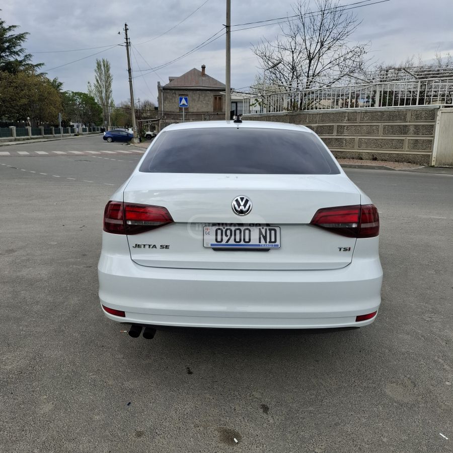 Volkswagen Jetta - фото 3