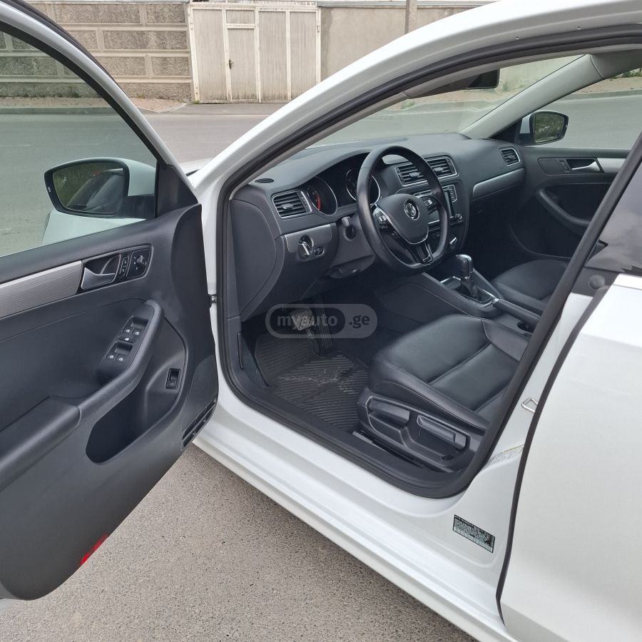 Volkswagen Jetta - фото 7