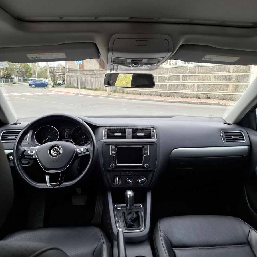 Volkswagen Jetta - фото 9