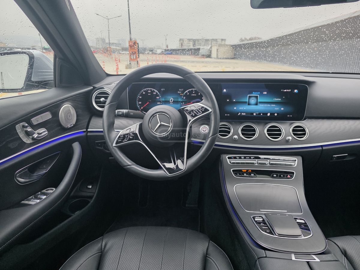 Mercedes-Benz E 350 2023 — миниатюра 10