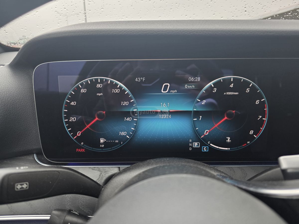 Mercedes-Benz E 350 2023 — миниатюра 12