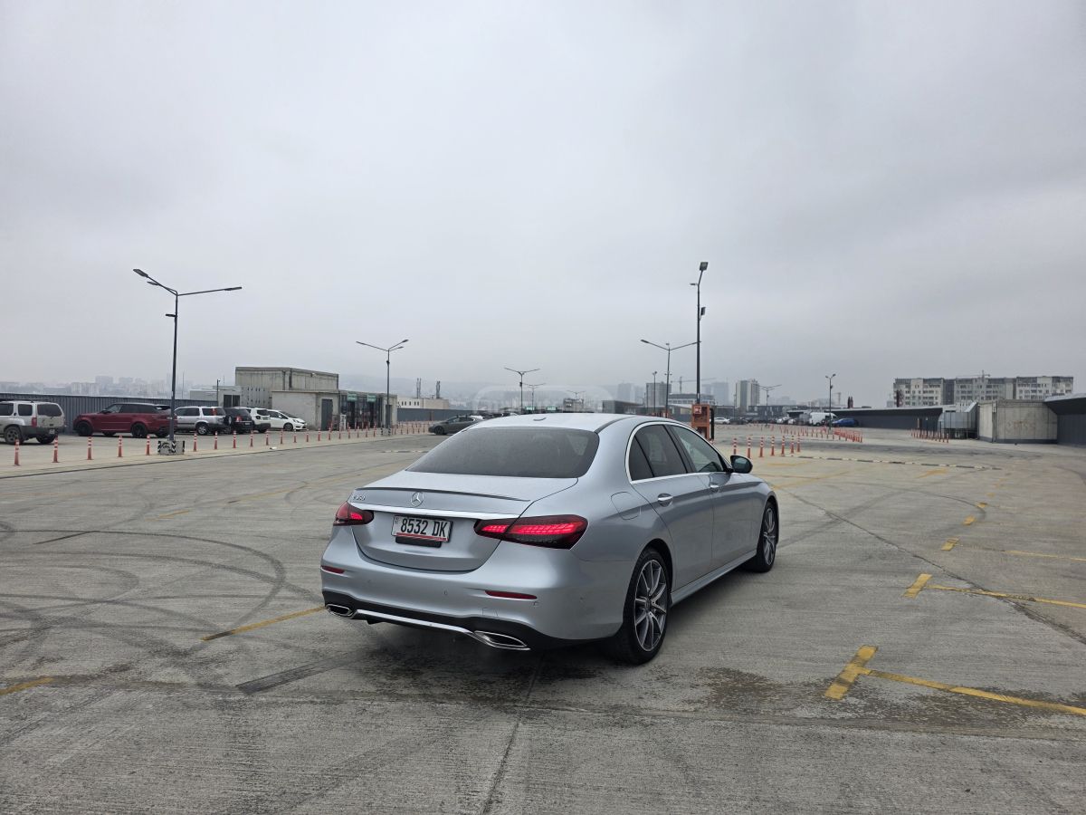 Mercedes-Benz E 350 2023 — миниатюра 5