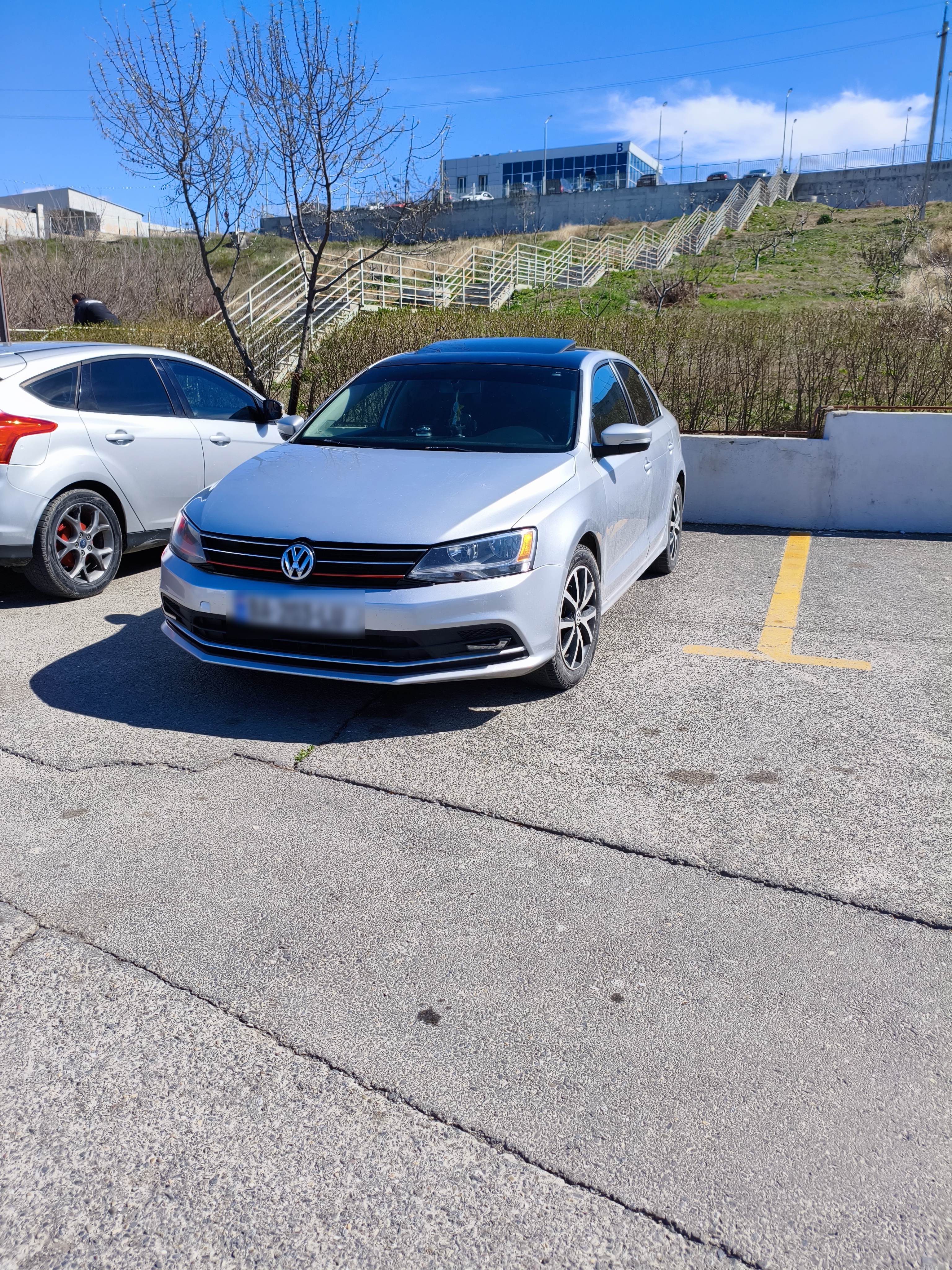 Volkswagen Jetta - фото 1