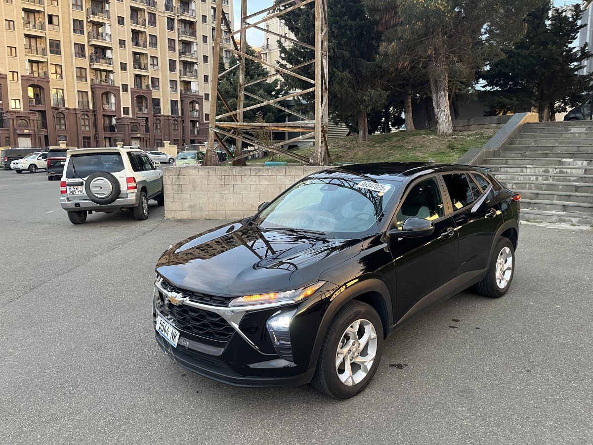Chevrolet Trax - фото 1