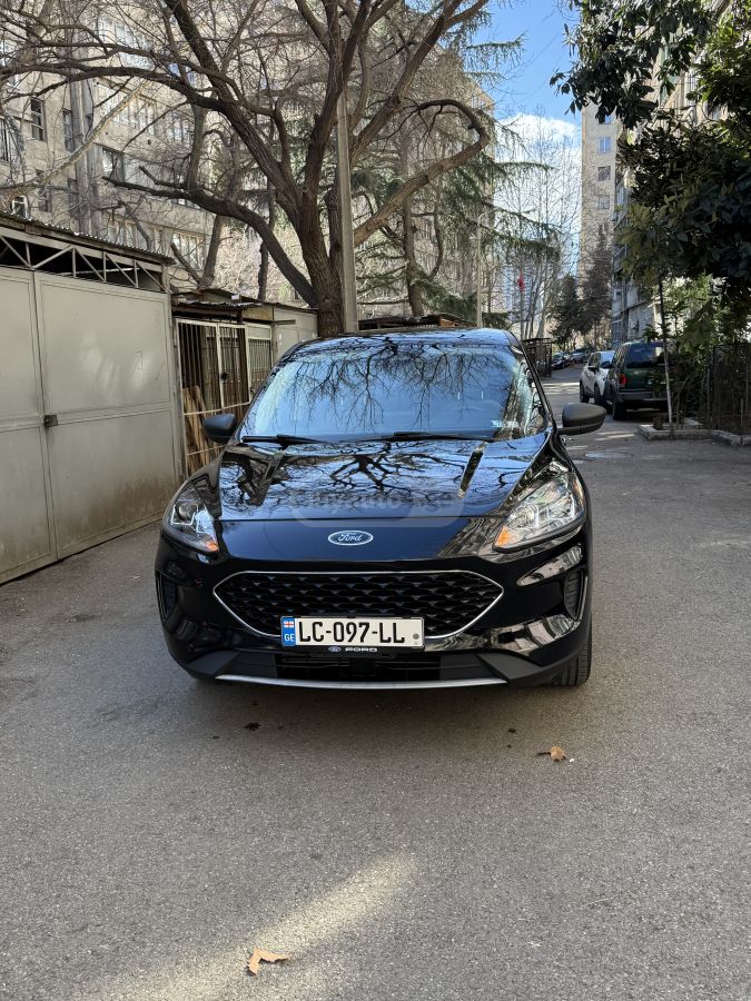 Ford Escape - фото 1