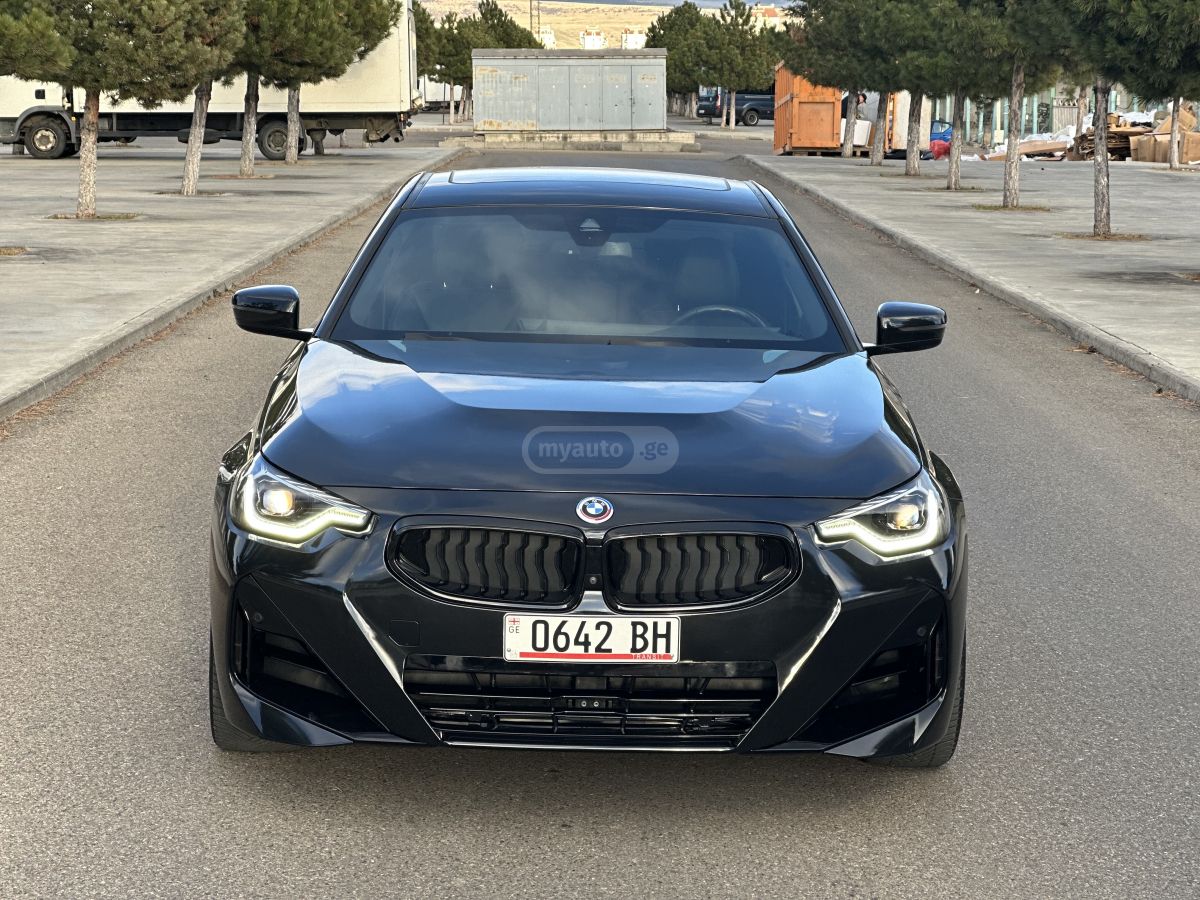 BMW 230i 2023 — миниатюра 1