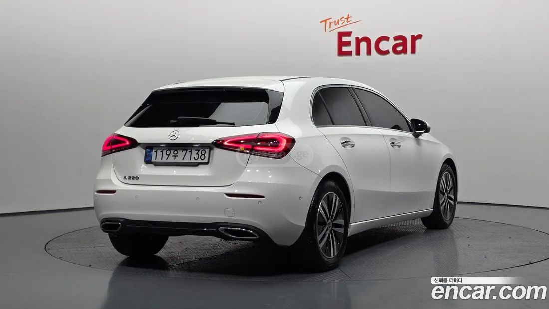 Mercedes-Benz - фото 2