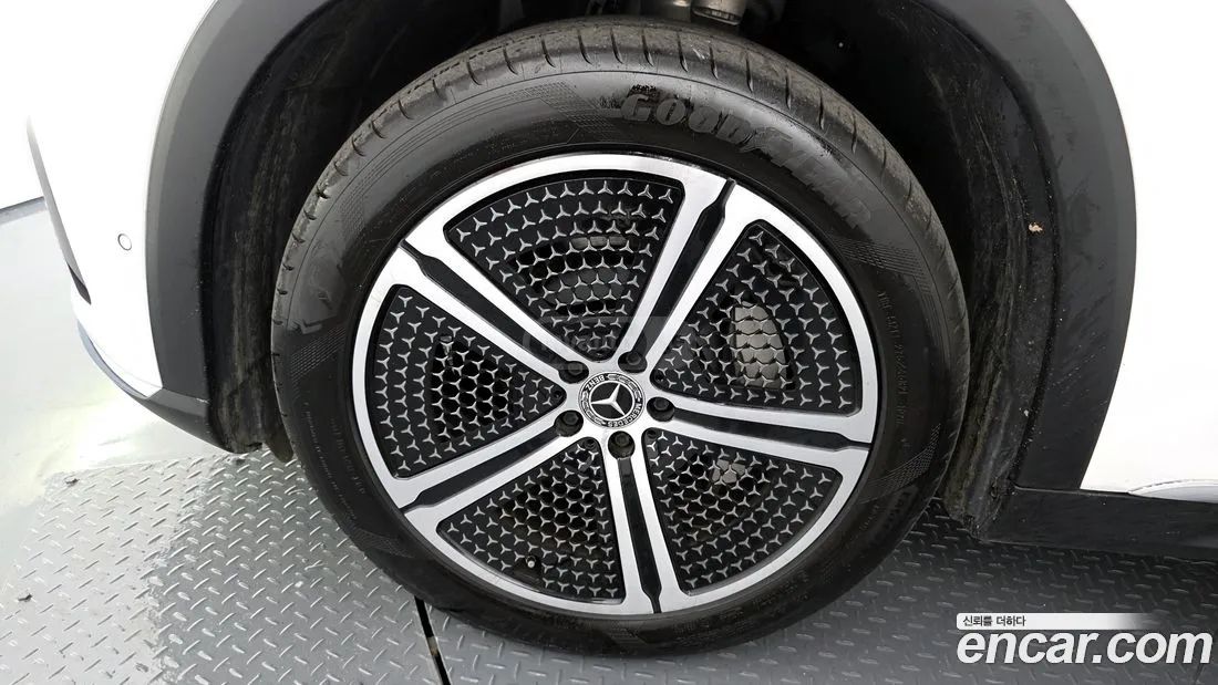 Mercedes-Benz EQS - фото 5