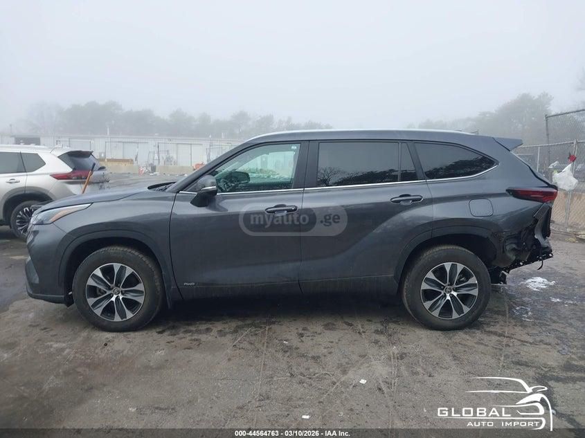 Toyota Highlander - фото 15