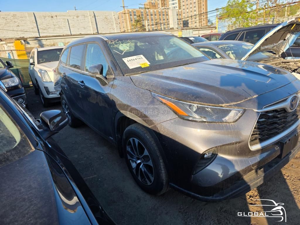Toyota Highlander - фото 2