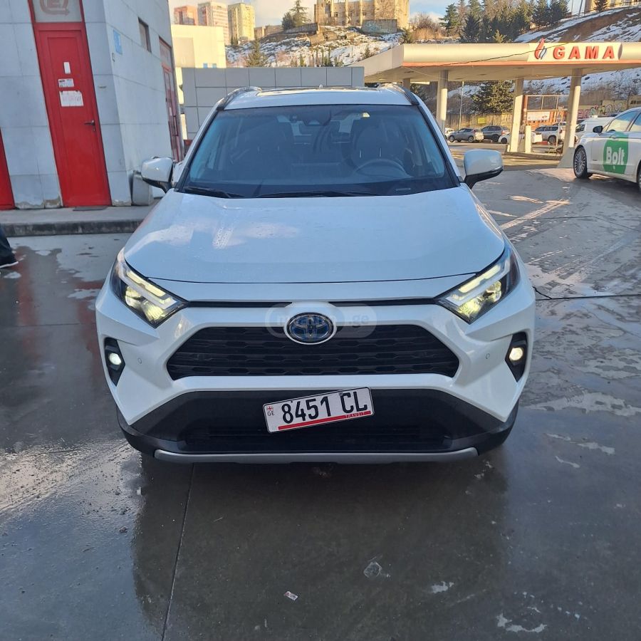 Toyota RAV 4 - фото 1