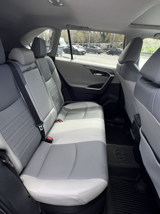 Toyota RAV 4 - фото 11