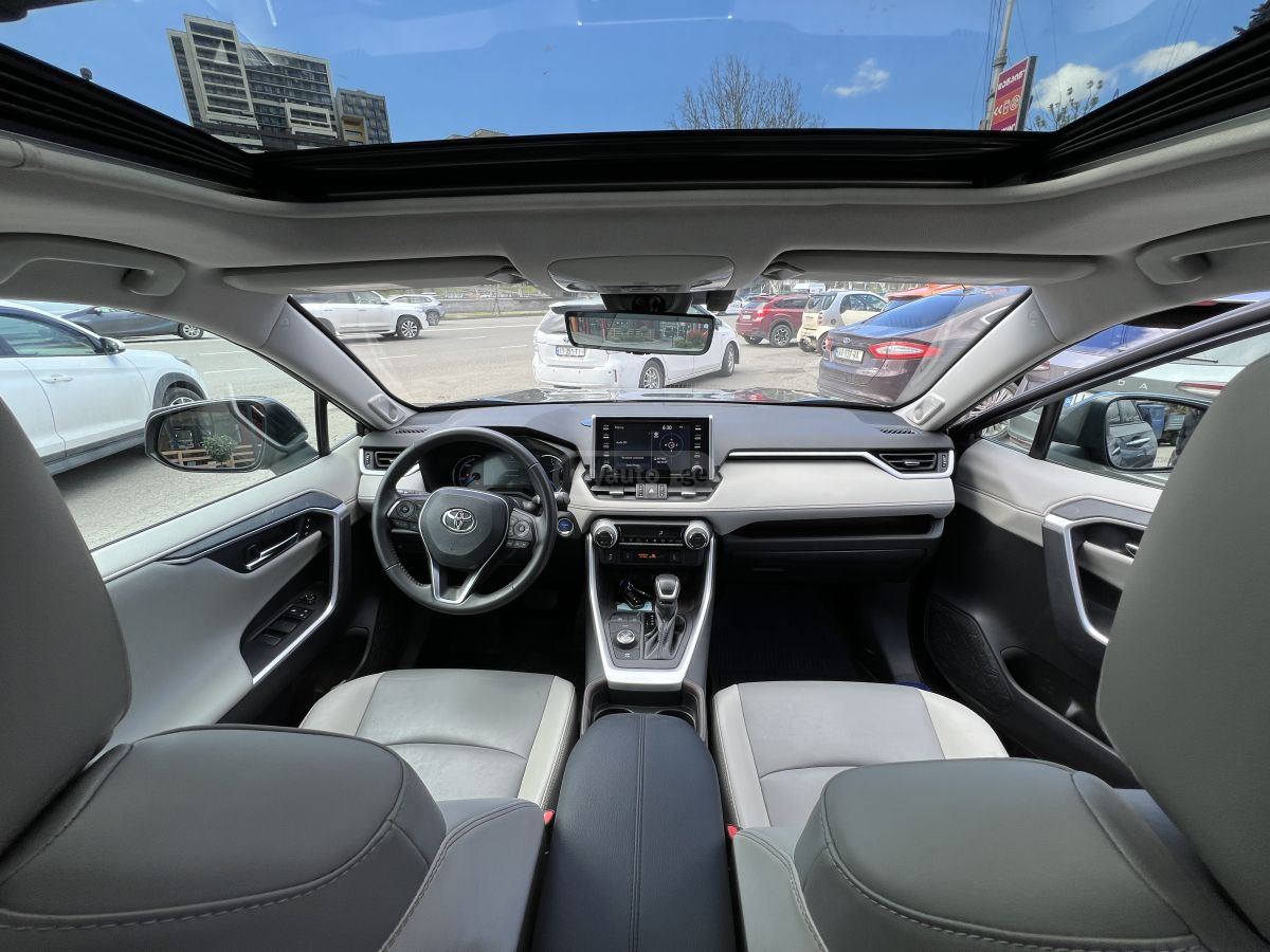 Toyota RAV 4 - фото 9