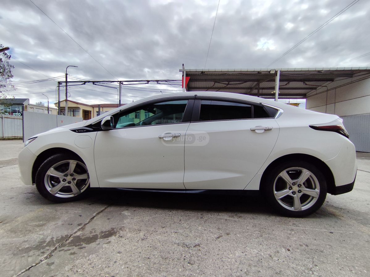 Chevrolet Volt - фото 2