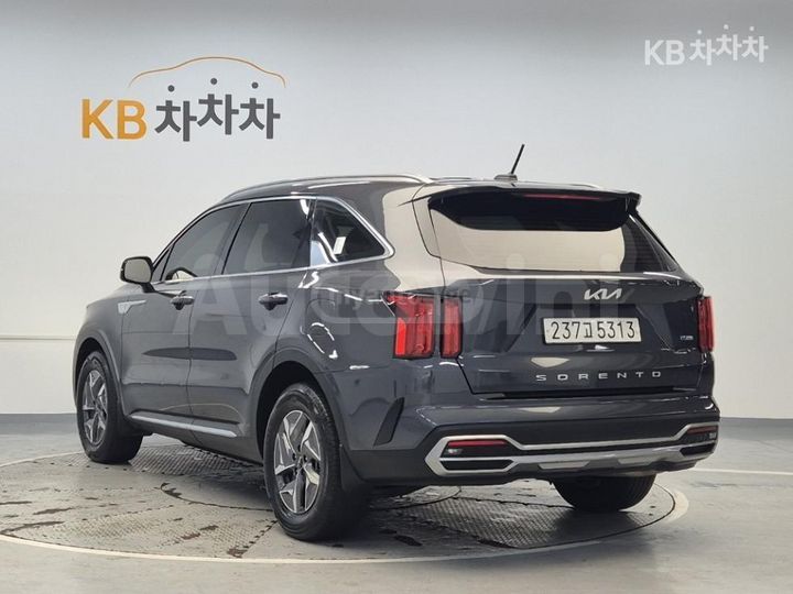 Kia Sorento - фото 2