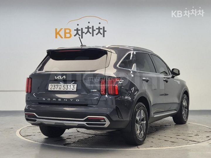 Kia Sorento - фото 3