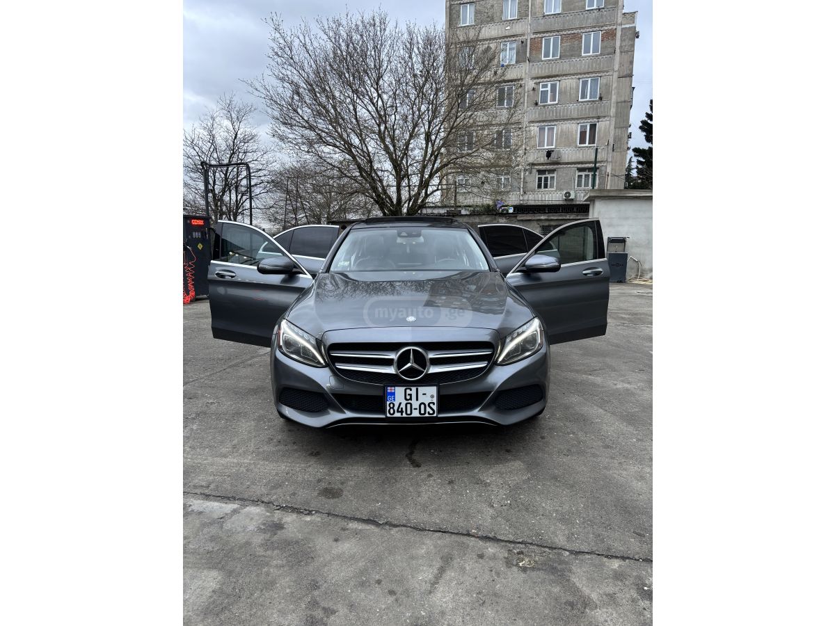 Mercedes-Benz C 300 - фото 1