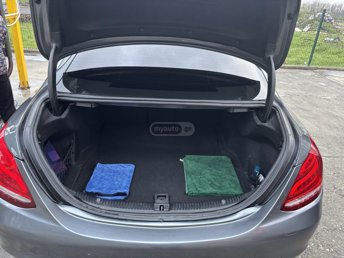 Mercedes-Benz C 300 - фото 12