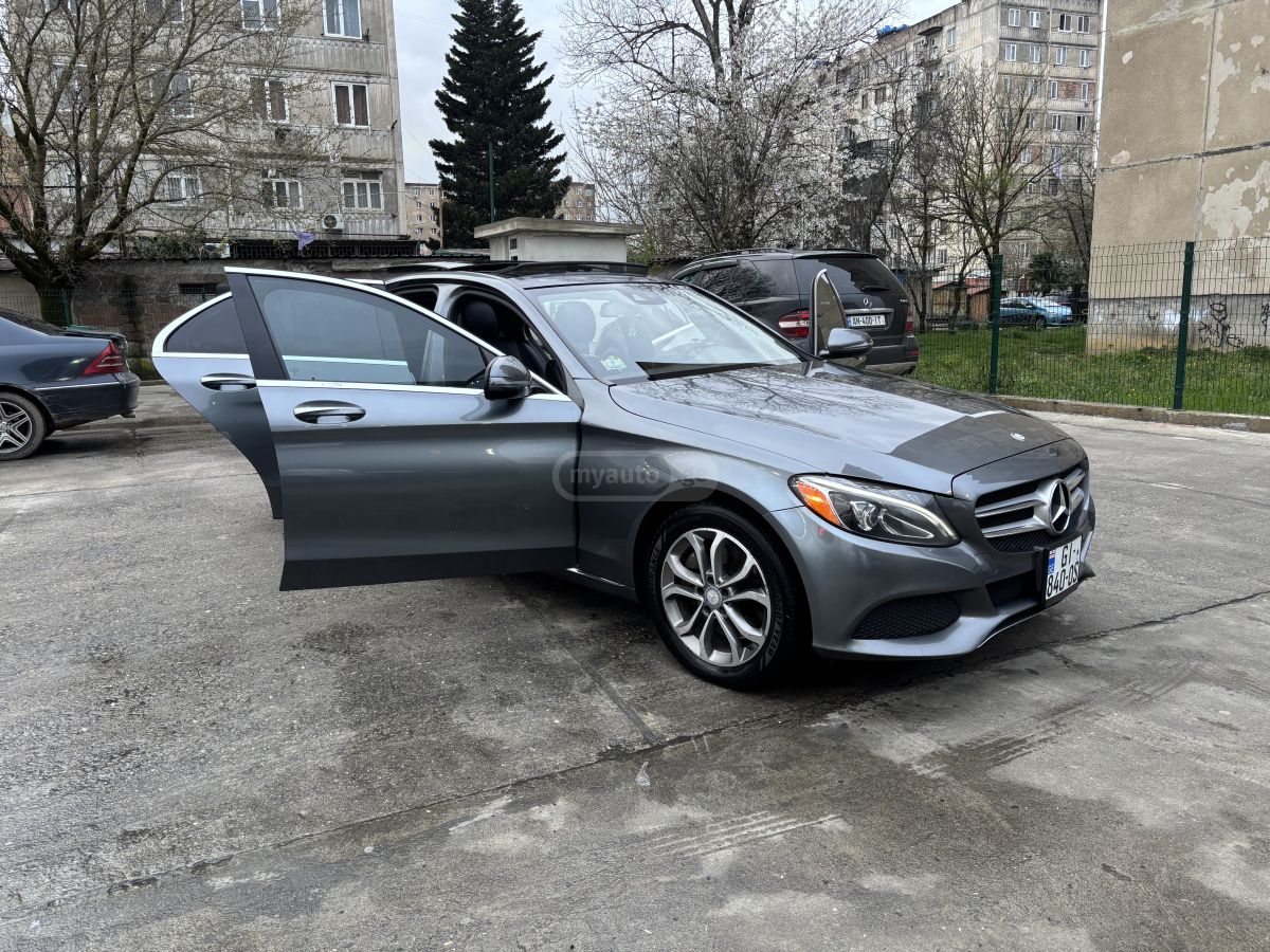 Mercedes-Benz C 300 - фото 15