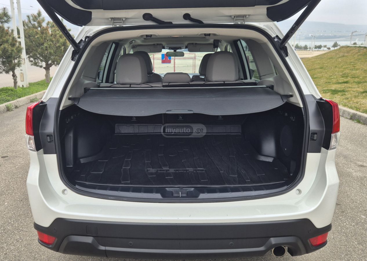 Subaru Limited 4dr All-Wheel Drive CV — миниатюра 12