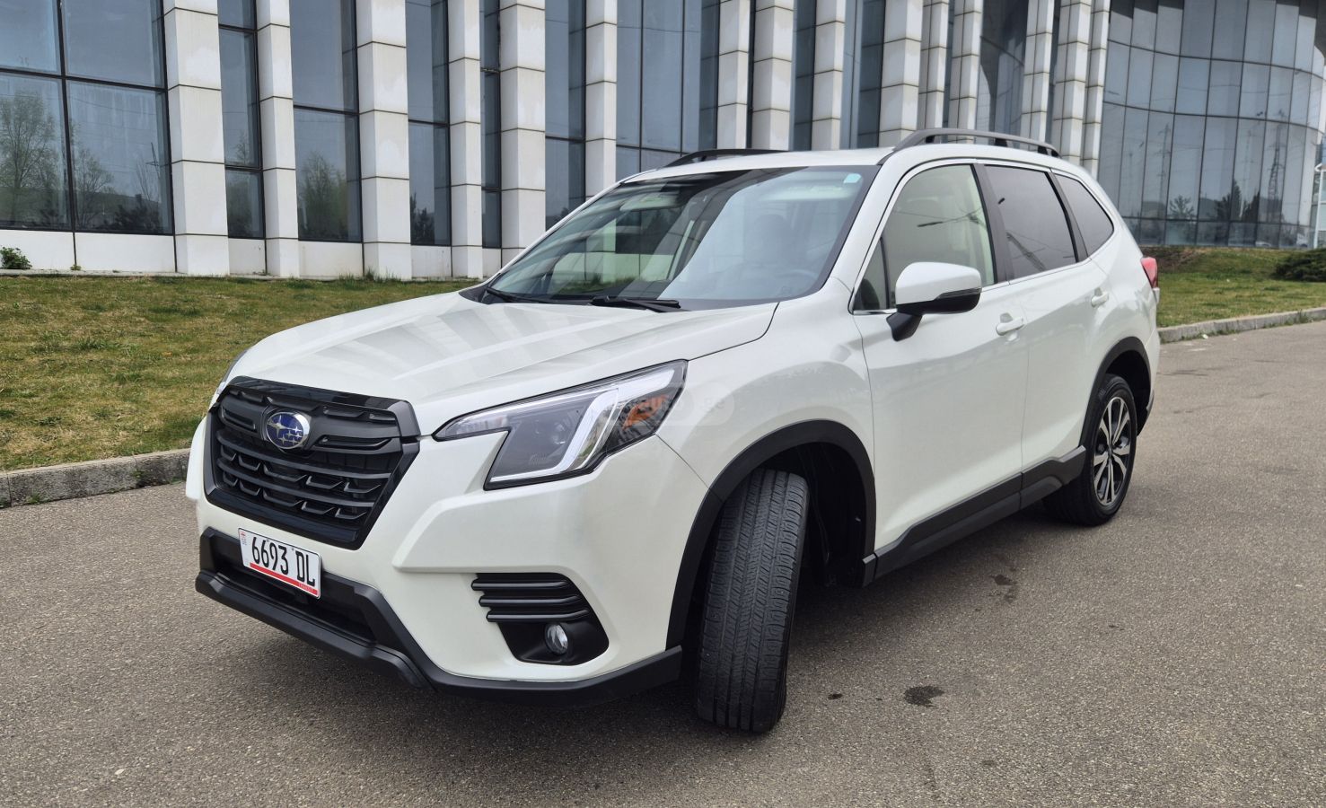 Subaru Limited 4dr All-Wheel Drive CV — миниатюра 3