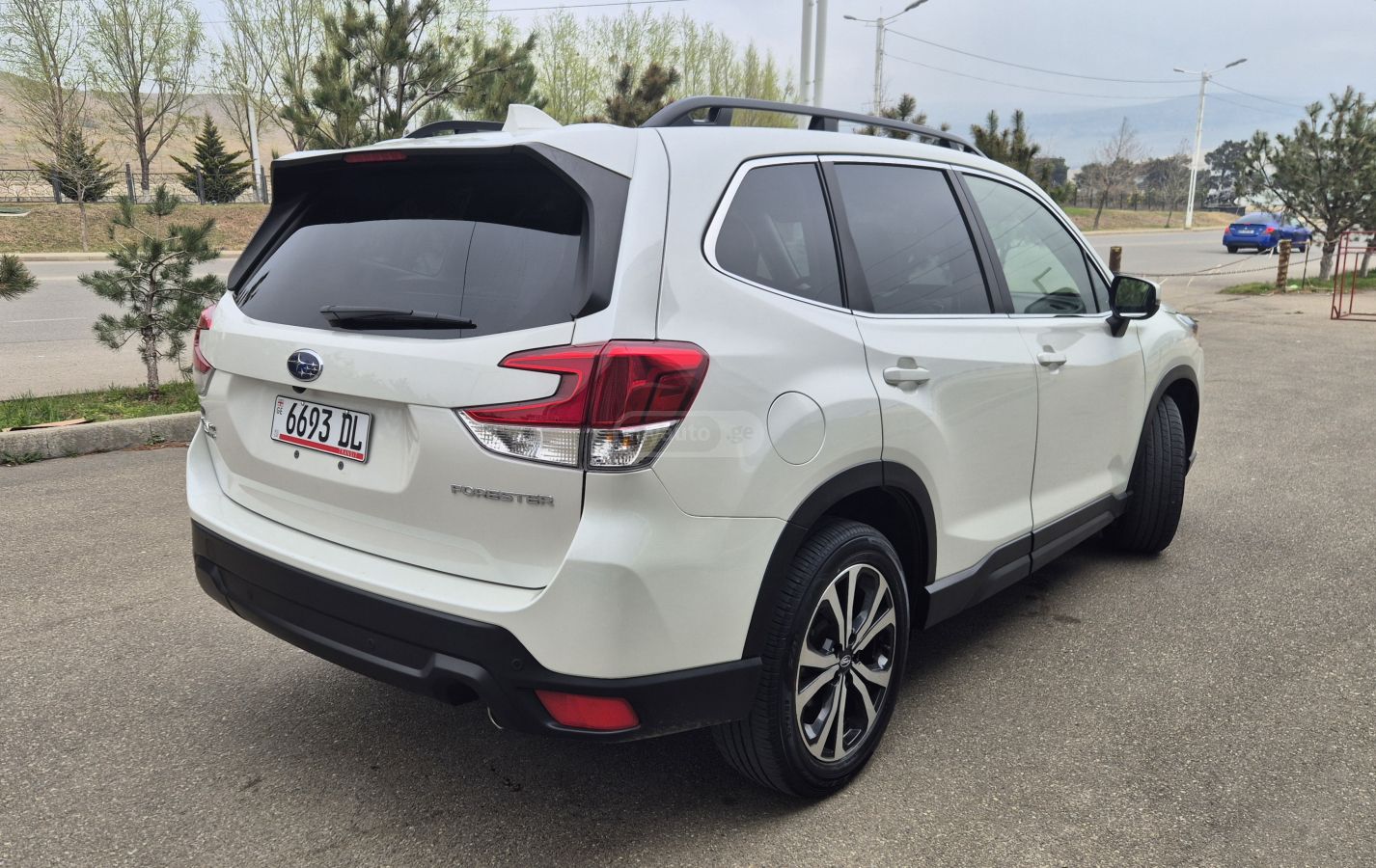 Subaru Limited 4dr All-Wheel Drive CV — миниатюра 4