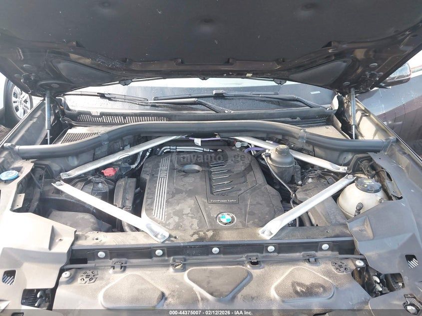 BMW X5 - фото 10