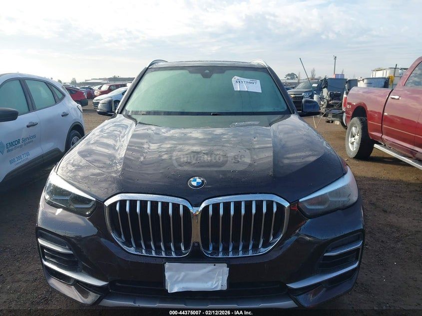 BMW X5 - фото 12