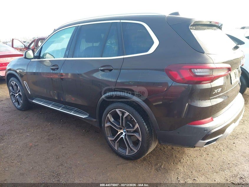 BMW X5 - фото 3