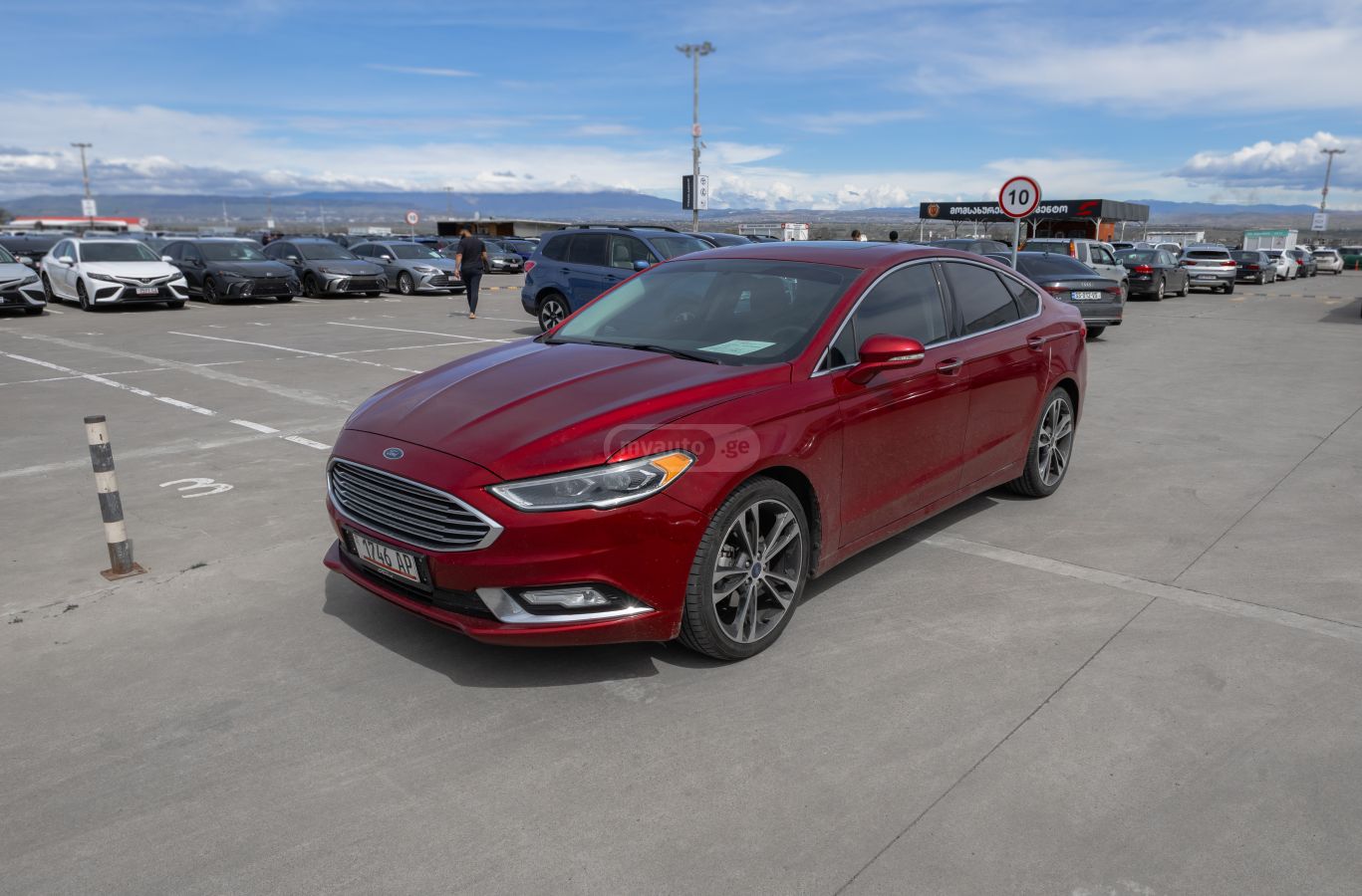 Ford Fusion - фото 1