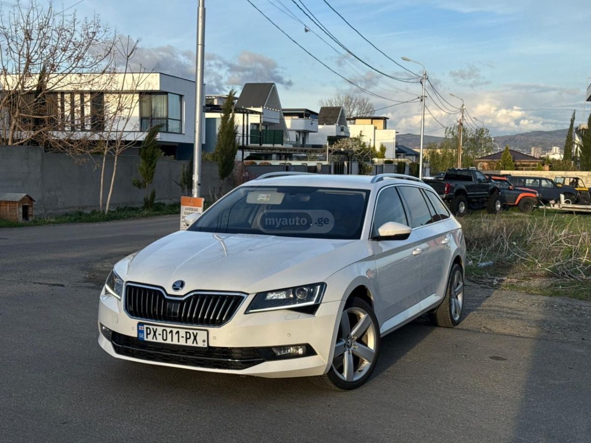 Skoda Superb - фото 1