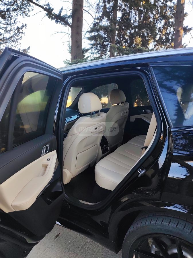 BMW  — миниатюра 7