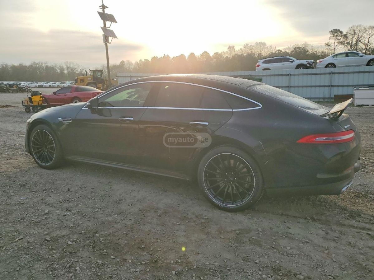 Mercedes-Benz AMG GT 53 - фото 1