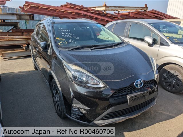 Toyota Aqua - фото 1