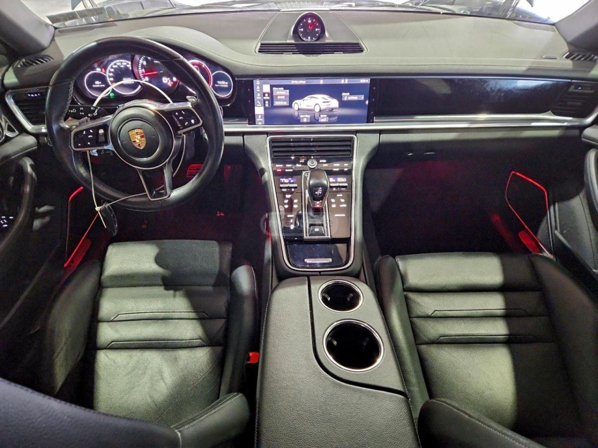 Porsche Panamera - фото 10