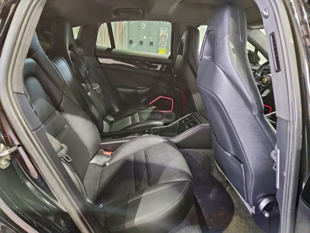 Porsche Panamera - фото 8