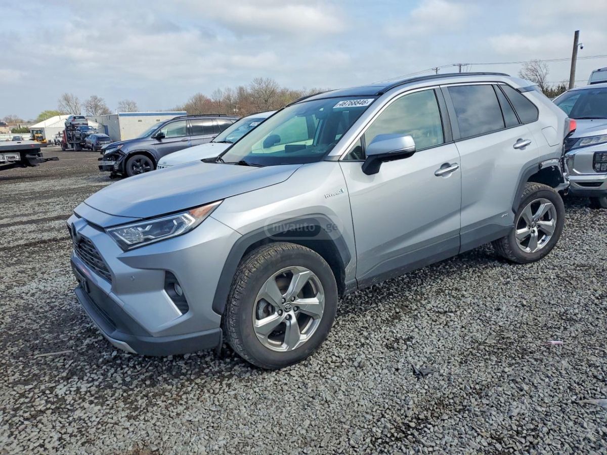 Toyota RAV 4 - фото 1