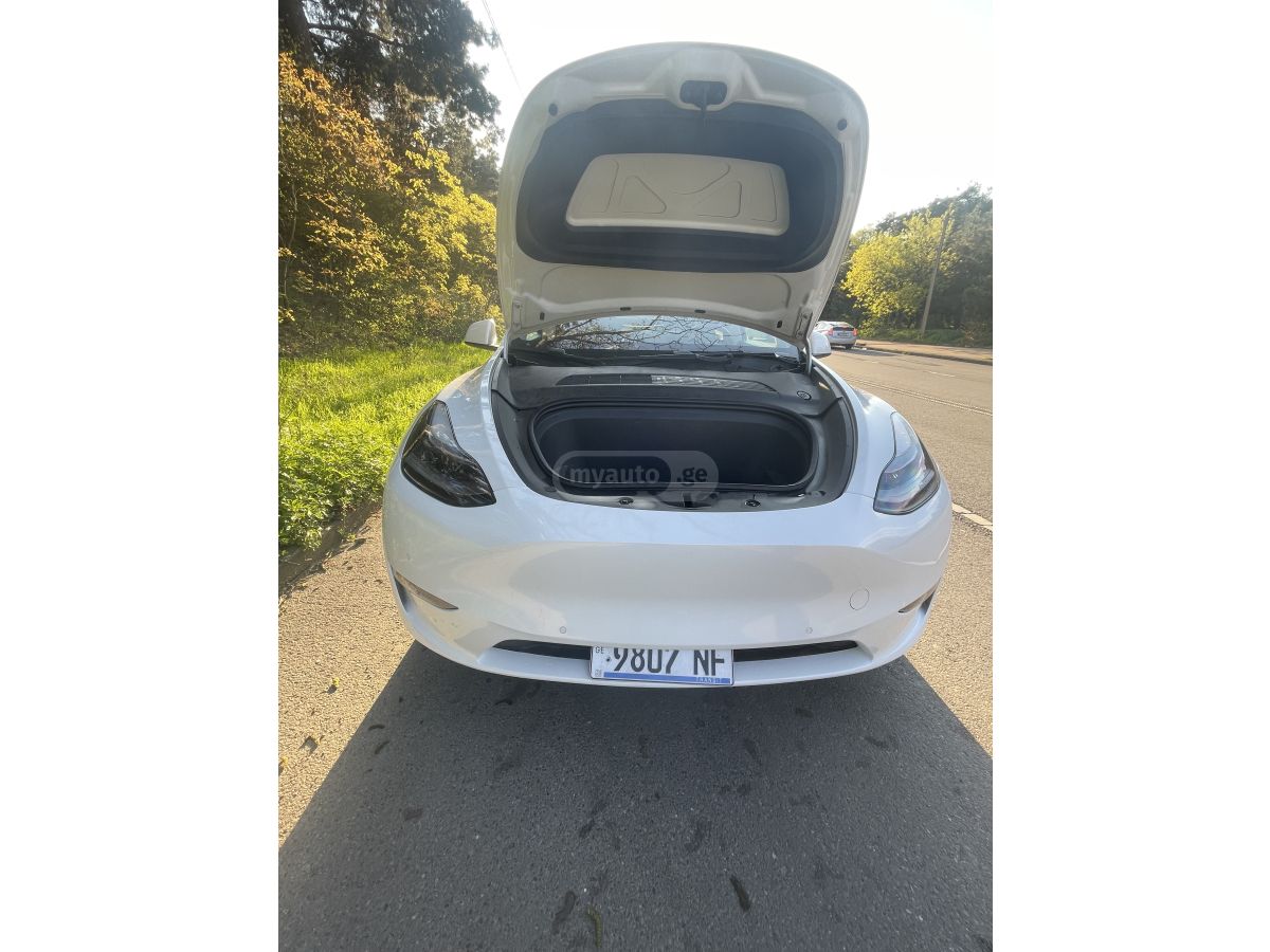 Tesla Model Y - фото 5