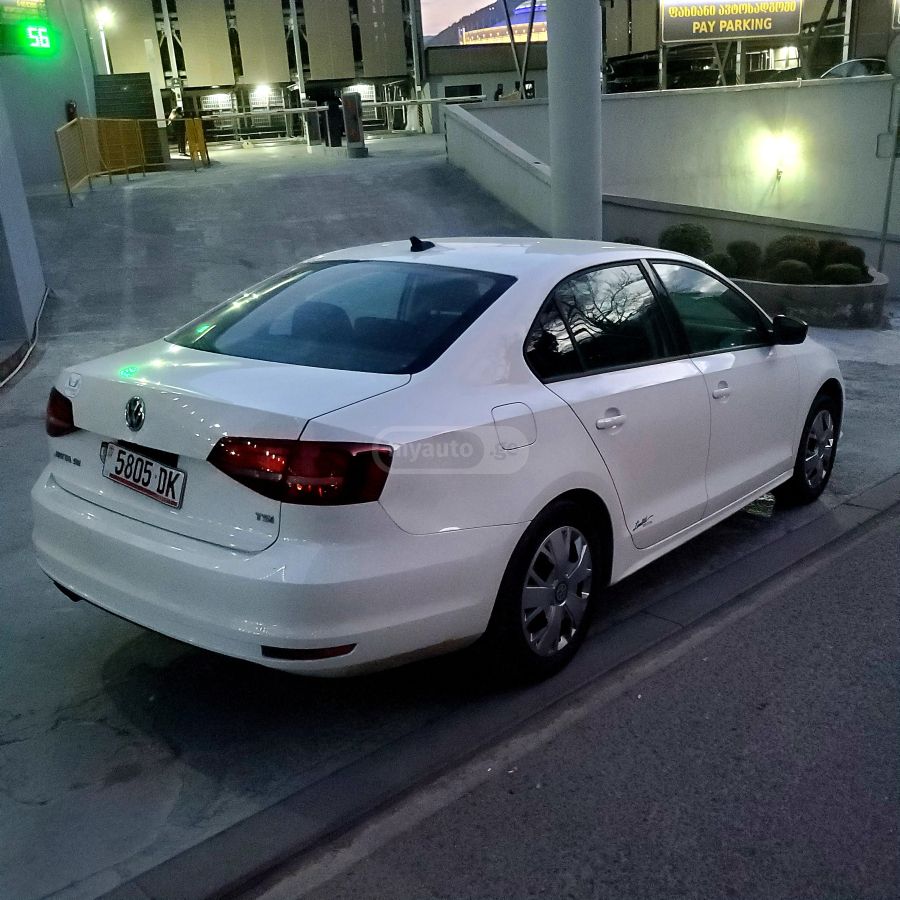 Volkswagen Jetta - фото 3