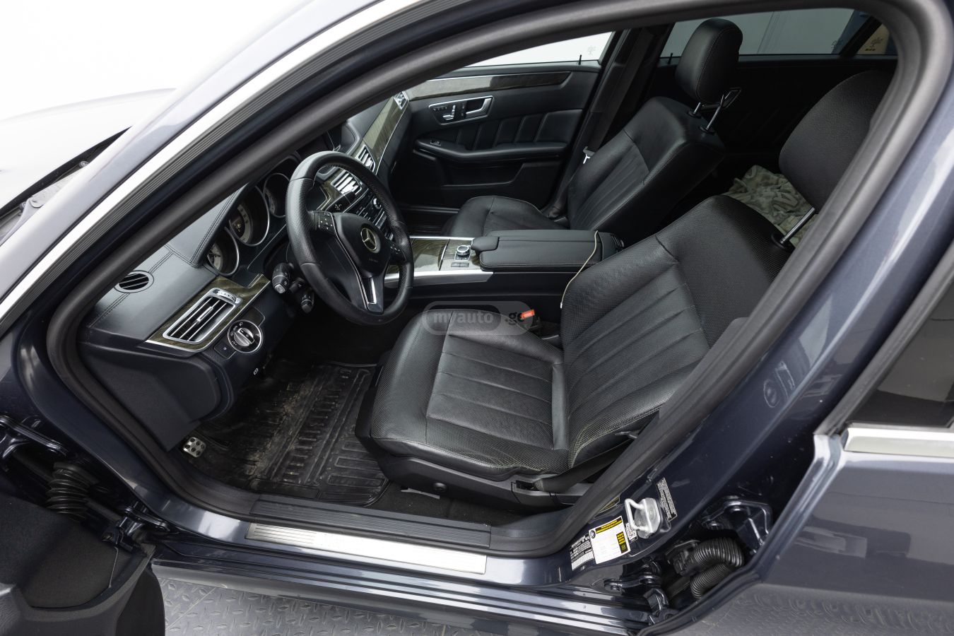 Mercedes-Benz E 400 - фото 10