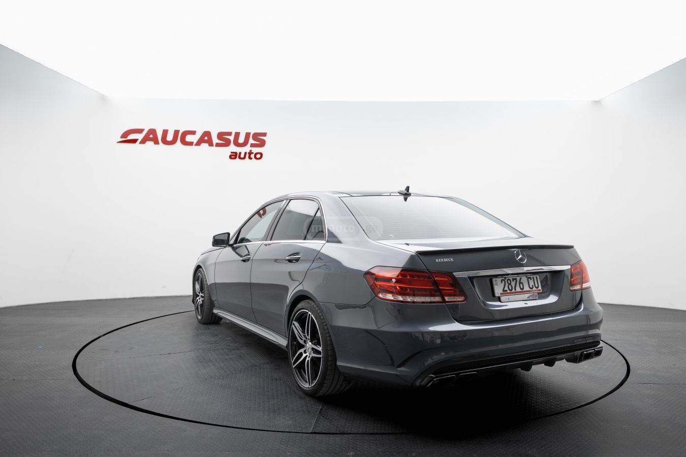 Mercedes-Benz E 400 - фото 6