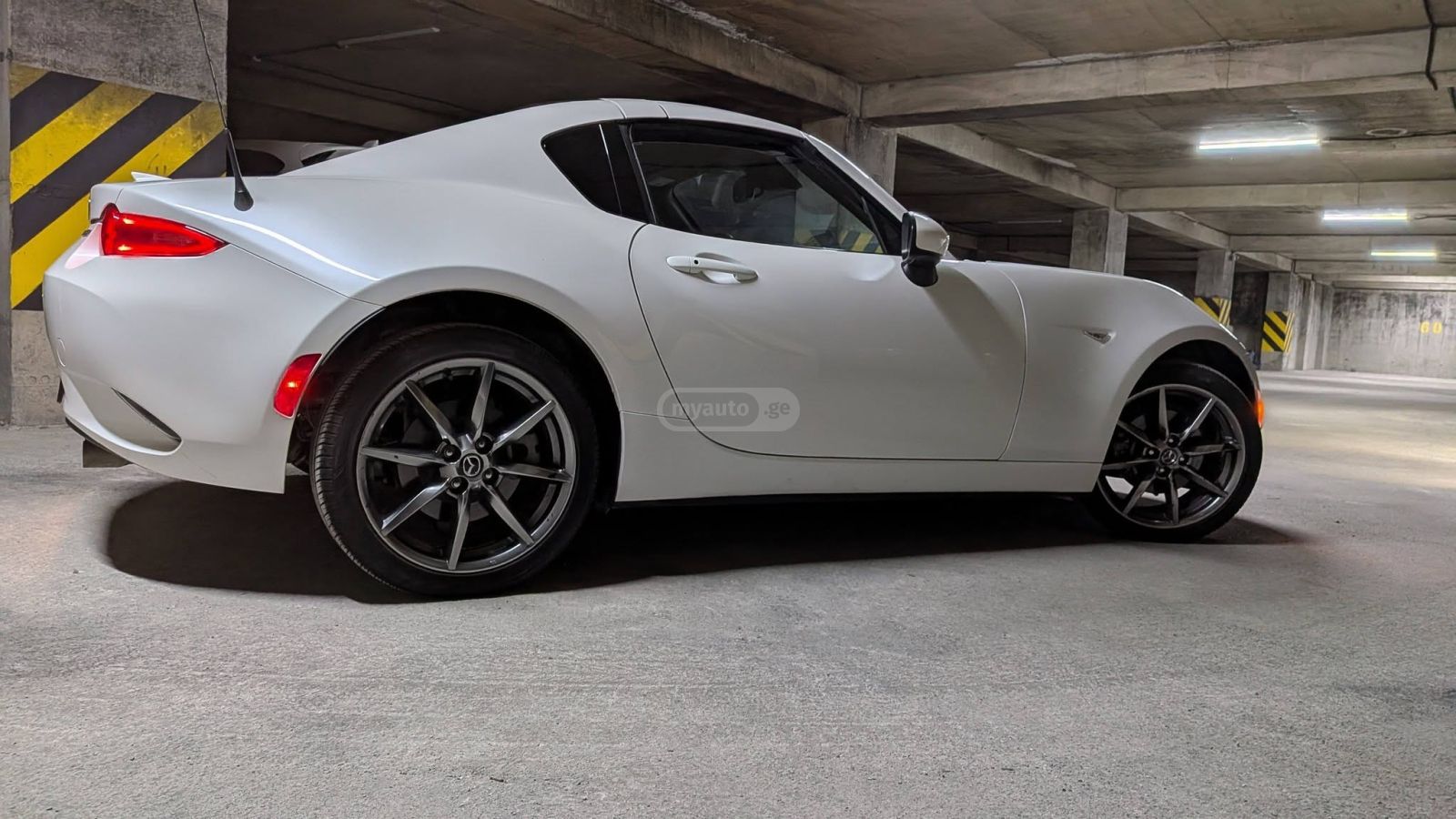 Mazda MX-5 - фото 2