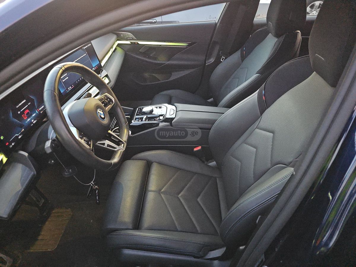 BMW I7 - фото 14