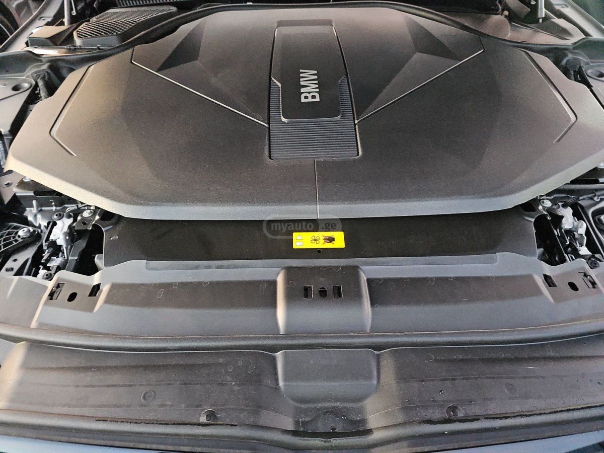 BMW I7 - фото 15