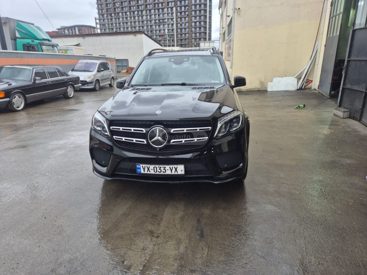Mercedes-Benz GLS 550 - фото 1